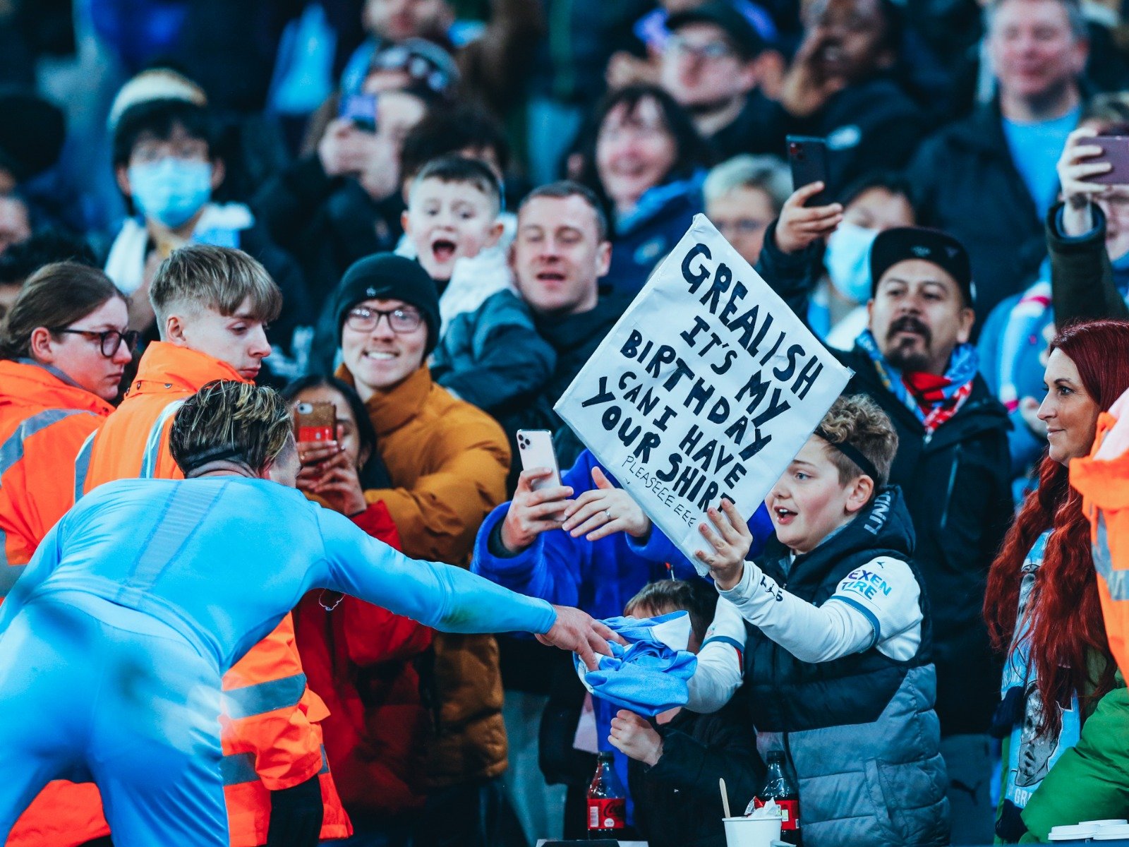 的前场断球 的前场断球